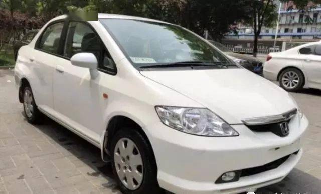 一萬元能買個什么二手車_二手萬元車選什么_二手車二萬元以內(nèi)的可以買嗎