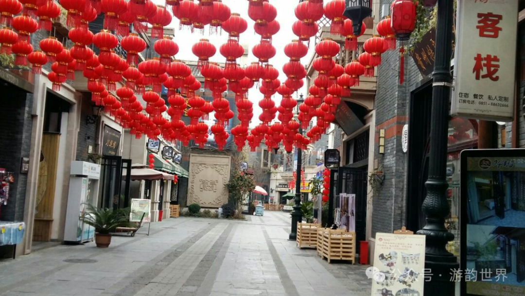 貴州紅楓湖是人工湖嗎_貴州紅楓湖旅游攻略_貴州紅楓湖什么時(shí)候景色最美